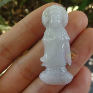 Mặt dây chuyền hình Phật Bà Quan Âm ( Ngọc Jadeite A)