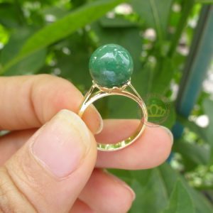 Nhẫn trái châu Jadeite A – 18K