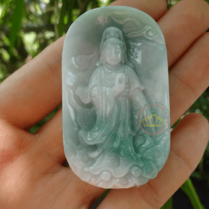 Mặt dây chuyền hình Phật Bà Quan Âm ( Ngọc Jadeite A)