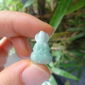 Mặt dây chuyền hình Phật Bà Quan Âm ( Ngọc Jadeite A)
