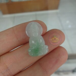 Mặt dây chuyền hình Phật Bà Quan Âm ( Ngọc Jadeite A)