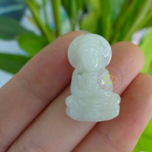 Mặt dây chuyền hình Phật Bà Quan Âm ( Ngọc Jadeite A)