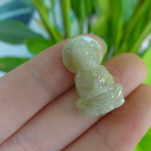 Mặt dây chuyền hình Phật Bà Quan Âm ( Ngọc Jadeite A)