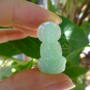 Mặt dây chuyền hình Phật Bà Quan Âm ( Ngọc Jadeite A)